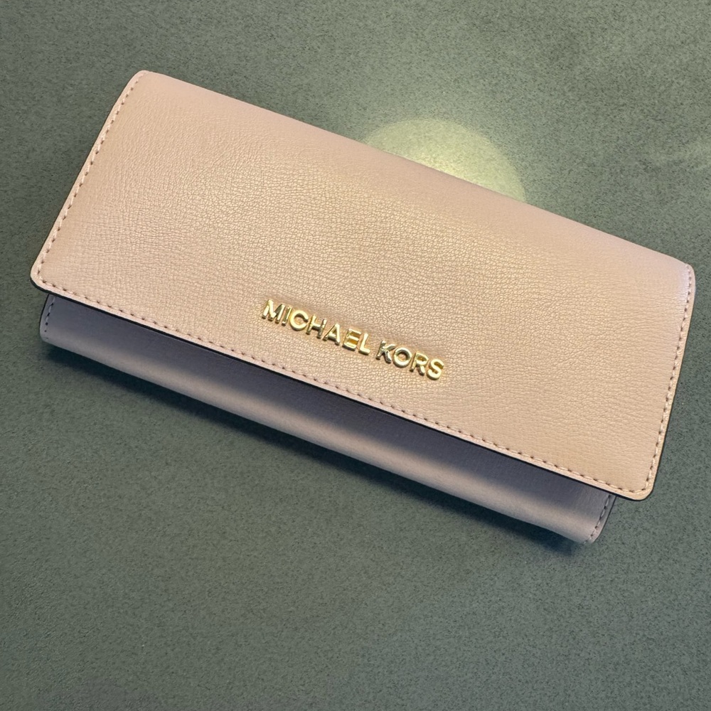 Michael Kors Blush Pink Wallet